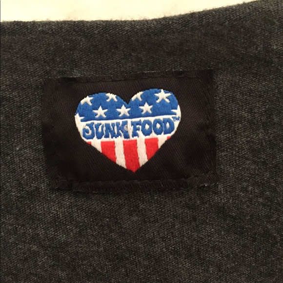 Junk Food retro t shirt “the world is yours” - Picture 2 of 4